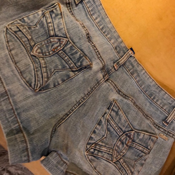 DOLLHOUSE jean shorts - Picture 3 of 3